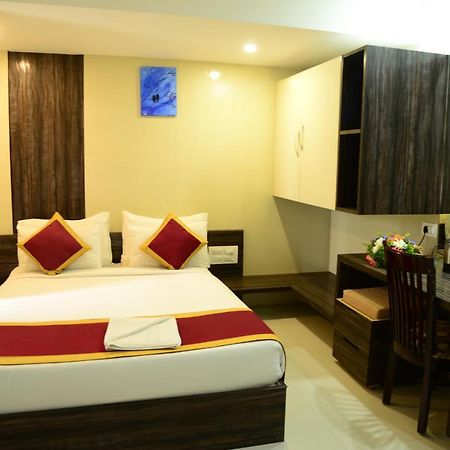 חסן Miles Inn Hotel מראה חיצוני תמונה
