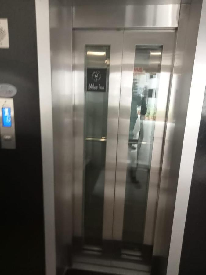חסן Miles Inn Hotel מראה חיצוני תמונה
