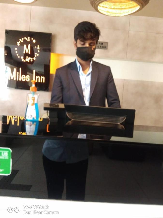 חסן Miles Inn Hotel מראה חיצוני תמונה